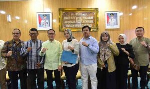 Para pengurus Partisipasi Kristen Indonesia (Parkindo) saat audiensi dengan Wali Kota Palembang, Ratu Dewa, di Kantor Wali Kota Palembang, Jumat (13/2/2026). Foto: Kominfo Palembang.