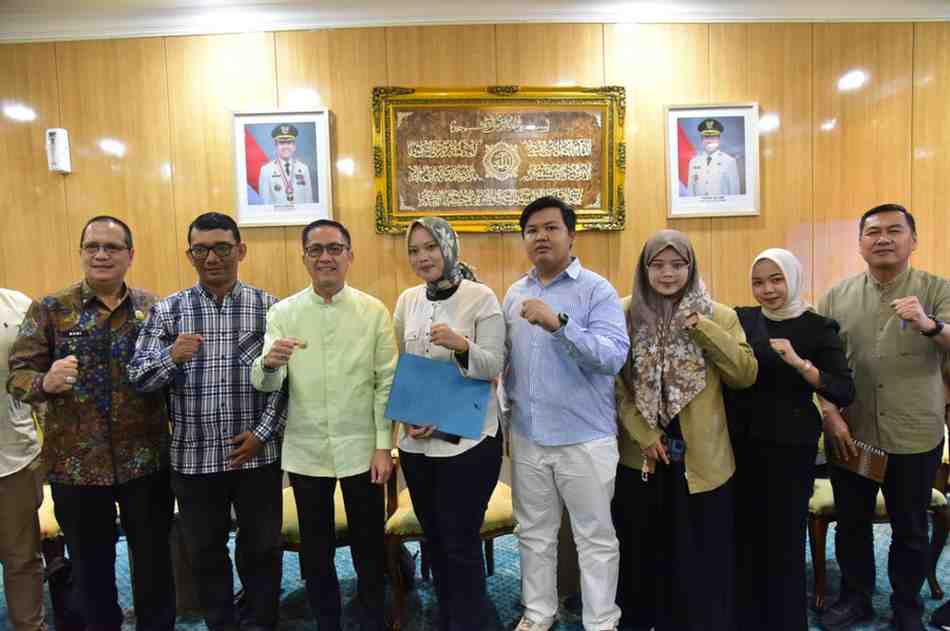 Para pengurus Partisipasi Kristen Indonesia (Parkindo) saat audiensi dengan Wali Kota Palembang, Ratu Dewa, di Kantor Wali Kota Palembang, Jumat (13/2/2026). Foto: Kominfo Palembang.