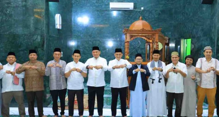 Sekda Sumsel, Edward Candra buka bersama Forkompinda. Foto: Humas Pemprov Sumsel.