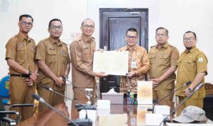 Penandatanganan MoU antara pihak Baks Sumsel Babael (VSB) dan Pemkab Muba, tantang perkuat stabilitas ekonomi Kabupaten Muba, Senin (30/3/2026). Foto: Kominfo Muba.