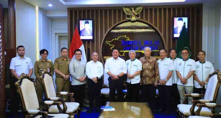 Gubernur Sumsel, Herman Deru menerima pengurus Paguyuban Anxi Sumsel di Ruang Tamu Gubernur, Senin (2/3/2026). Foto: Humas Pemprov Sumsel.