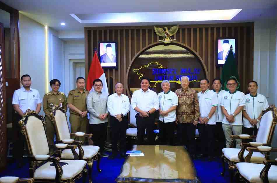 Gubernur Sumsel, Herman Deru menerima pengurus Paguyuban Anxi Sumsel di Ruang Tamu Gubernur, Senin (2/3/2026). Foto: Humas Pemprov Sumsel.