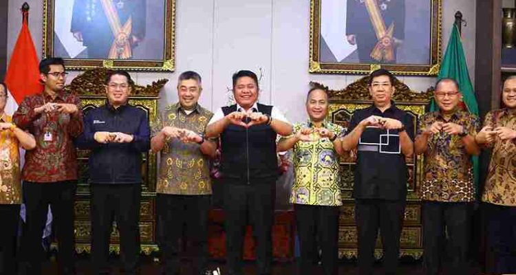 Gubernur Sumsel, Herman Deru menerima Direktur Utama PT Pelindo, Achmad Muchtasyar dan tim di Griya Agung Palembang, Sabtu (7/3/2026) pagi. Foto: Humas Pemprov Sumsel.