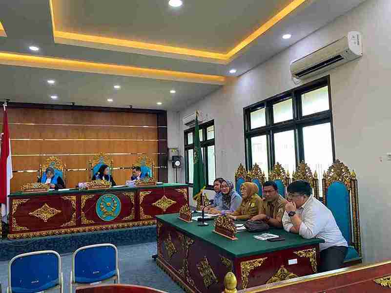 Pemerintah Kabupaten Musi Banyuasin (Pemkab Muba) memenangkan gugatan perkara pembatalan Surat Keputusan (SK) penetapan lokasi pembangunan jalan tol dalam sidang di Pengadilan Tata Usaha Negara (PTUN) Palembang, Kamis (12/3/2026). Foto: Kominfo Palembang.