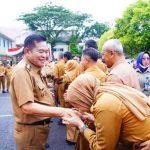 Bupati Muba, HM Toha bersilaturrahim dengan para ASN Pemkab Muba, Selasa (31/3/2026). Foto: Kominfo Muba.