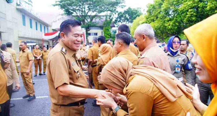 Bupati Muba, HM Toha bersilaturrahim dengan para ASN Pemkab Muba, Selasa (31/3/2026). Foto: Kominfo Muba.