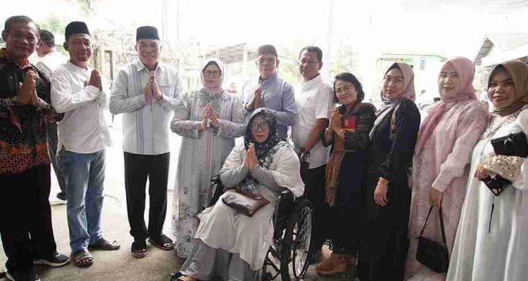 Bupati Muba, HM Toha menerima warga dari sejumlah elemen di kediam pribadinya, Senin (23/3/2026). Foto: Kominfo Muba.