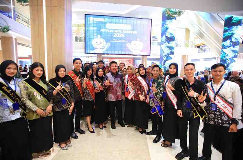 Gubernur Sumsel, Herman Deru saat menghadiri final lomba video AI, Minggu (19/04/2026) siang. Foto: Humas Pemprov Sumsel.