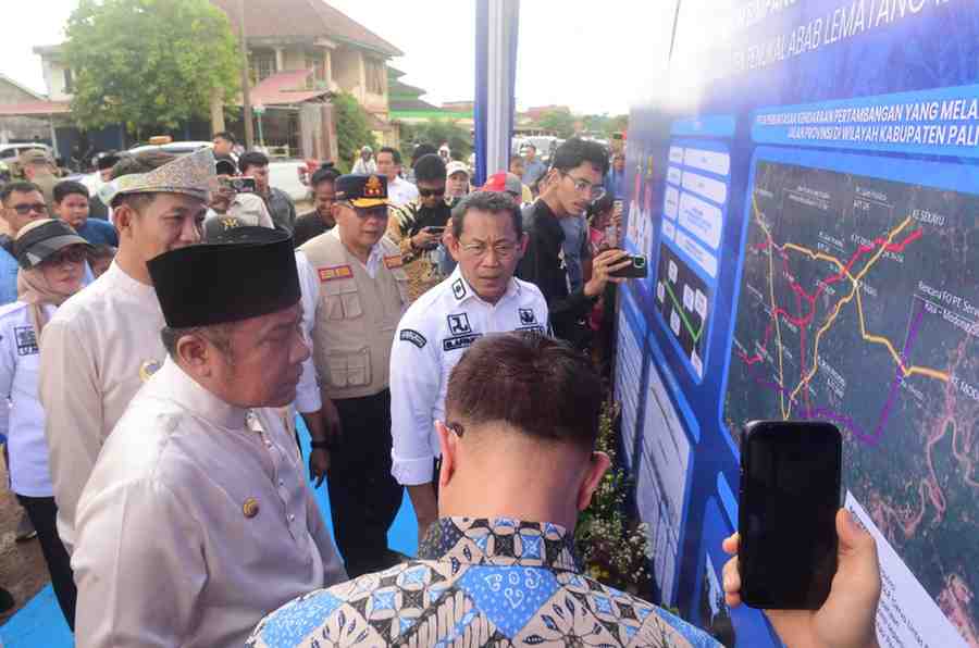 Gubernur Sumsel, Hermam Deru saat Ground Breaking Jalan Simpang Raja, PALI, Rabu (22/4/2026). Foto: Humas Pemprov Sumsel.
