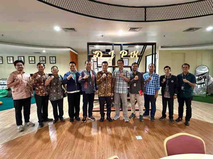 Sejumlah pejabat Pemkab Muba mendatangi kantor Direktorat Jenderal Perimbangan Keuangan (DJPK) Kementerian Keuangan di Jakarta, pertanyakan pencairan dana bagi hasil yang belum juga cair. Foto: Kominfo Muba.