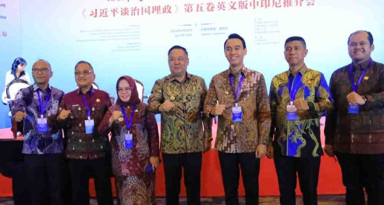 Wakil Gubernur Sumatera Selatan (Wagub Sumsel)H. Cik Ujang menghadiri kegiatan Lecturer Series dan diskusi panel bertema penguatan persahabatan China–Indonesia, khususnya dalam bidang tata kelola pemerintahan, pembangunan kawasan, serta strategi pengentasan kemiskinan. Foto: Humas Pemprov Sumsel.