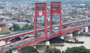 day1 Car Free Day (CFD) di atas Jembatan Ampera, Minggu (12/4/2026) pagi. Foto: Kominfo Palembang.