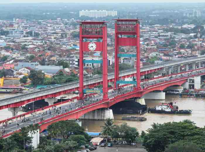 Car Free Day (CFD) di atas Jembatan Ampera, Minggu (12/4/2026) pagi. Foto: Kominfo Palembang.