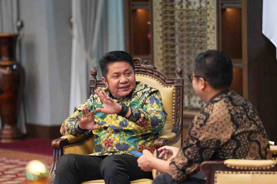 Gubernur Sumsel, Herman Deru saat menjelaskana tentang strategi tekan angka kemiskinan. Foto: Humas Pemprov Sumsel.