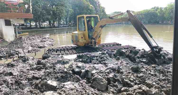 Normalisasi kolam retensi, salah satu cara mencegah banjir di Palembang. Foto: Dok KOminfo Palembang.