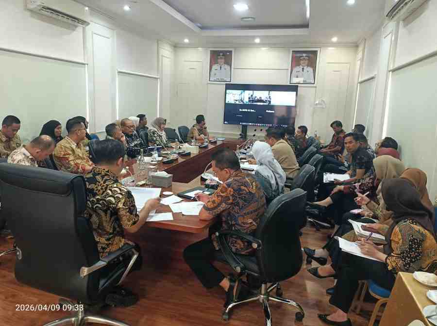 Para pejabat Pemkab Muba gelar Desk 1 Penilaian Kinerja Pengentasan Kemiskinan dan Stunting yang digelar secara virtual, Kamis (9/4/2026). Foto: Kominfo Muba.