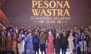 Gubernur Sumatera Selatan, Dr. H. Herman Deru, bersama Wakil Gubernur H. Cik Ujang menghadiri puncak kegiatan Hari Kesatuan Gerak (HKG) TP PKK ke-54, Rapat Konsultasi (Rakon) PKK, serta Rapat Kerja Daerah (Rakerda) Dekranasda Sumsel 2026. Foto: Humas Pemprov Sumsel.