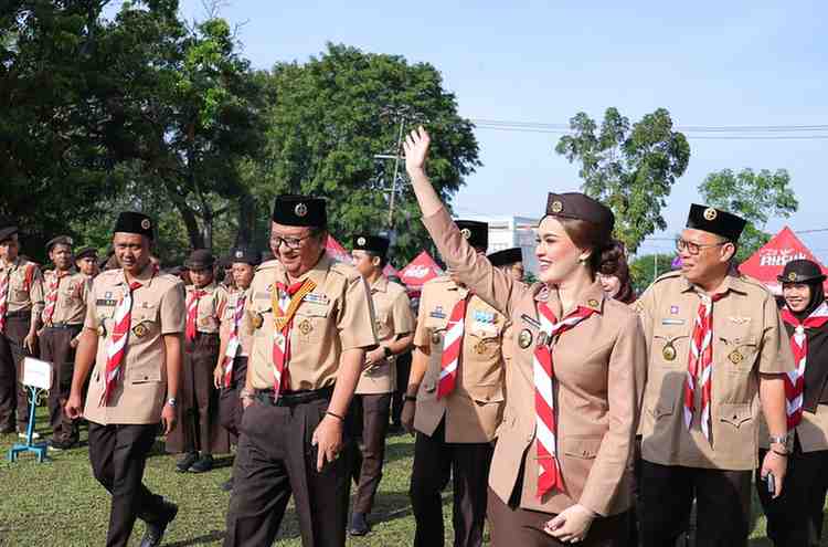 Jambore Cabang Gerakan Pramuka Kota Palembang Tahun 2026 resmi dibuka di Lapangan Utama Kwartir Cabang Gerakan Pramuka Kota Palembang, Kamis (30/4/2026) oleh Ketua Kwartir Cabang Gerakan Pramuka Kota Palembang, Putri Azizah Prima Salam. Foto: Kominfo Palembang.