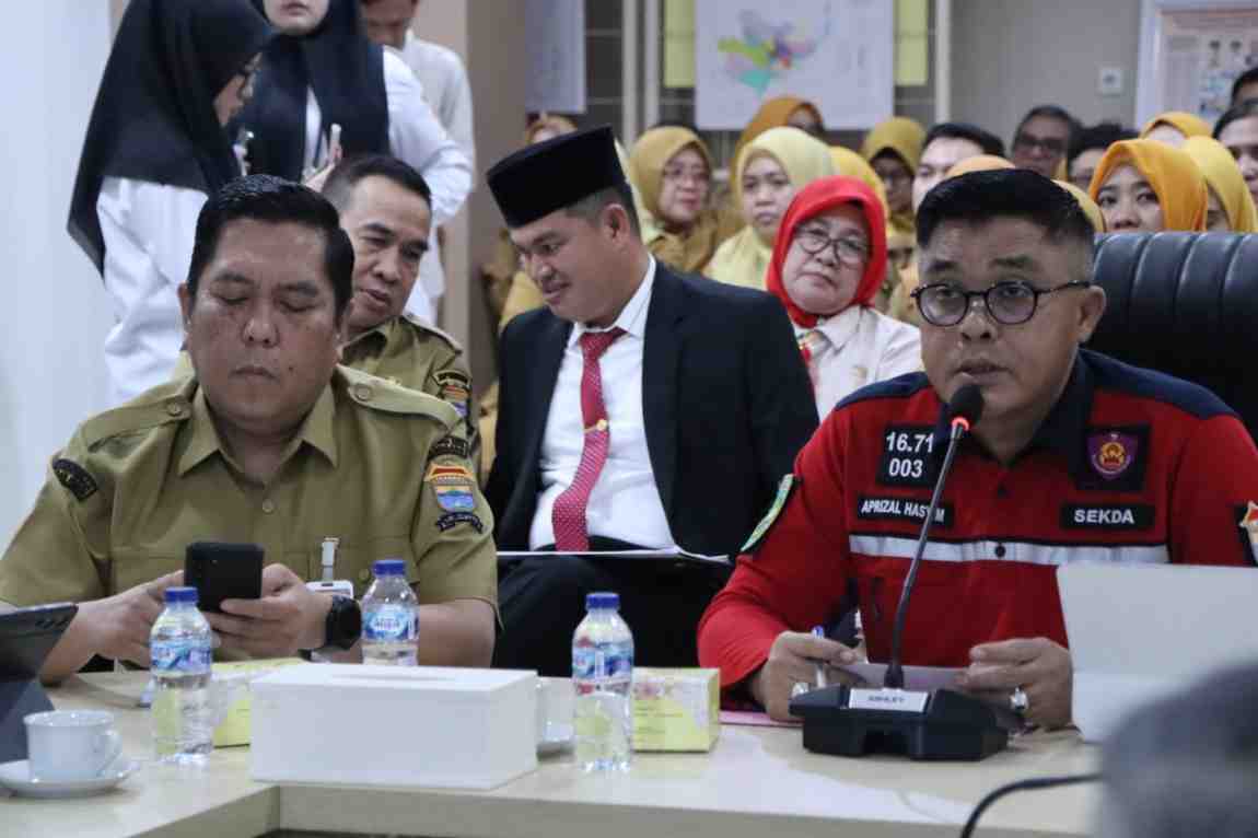 Sekda Palembang, Aprizal Hasyim saat membuka Paparan Renja PD Kota Palembang yang digelar selama dua hari dan diikuti seluruh perangkat daerah, Senin (27/4/2026). Foto: Kominfo Palembang.