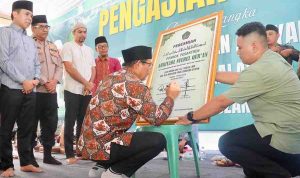 Wabup Muba Kyai Abdur Rohman Husen saat hadir sekaligus meresmikan Ponpes Arriyadl, Minggu (19/4/2026) di Simpang Telkom Desa Pandan Sari (B4) Blok DKI Rt.17 Rw.03 Kecamatan Tungkal Jaya. Foto: Kominfo Muba.