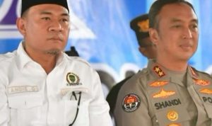 Ketua DPRD Sumsel, Andie Dinialdie, SE, MM bersama Kapolda Sumsel, Irjen Pol Sandi Nugroho, SIK, MH. Foto: Humas DPRD Sumsel.