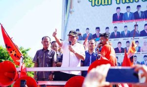 Bupati Muba, HM Toha menyambut aksi May Day yang dilakukan organisasi buruh di Sekayu, Jumat (1/5/2026). Foto: Kominfo Muba.