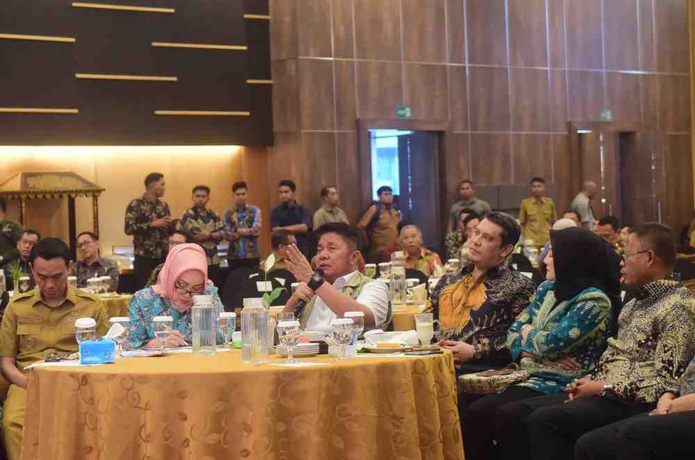 Gubernur Sumsel, Herman Deru saat menyampaikan usulan saat menghadiri Sarasehan Nasional MPR RI, Selasa (19/5/2026) yang membahas alternatif pembiayaan pembangunan daerah. Foto: Humas Pemprov Sumsel.