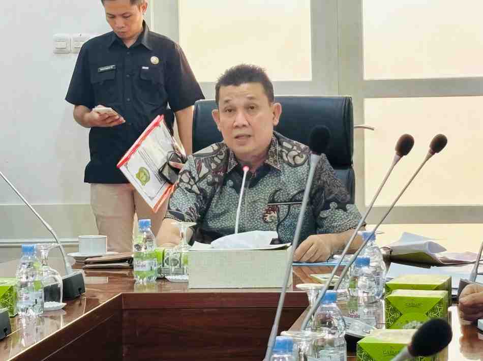 Sekretaris Daerah Kabupaten Muba, Syafaruddin memimpin rapat koordinasi tentang WFH, Jumat (29/05/2026) di Kantor Perwakilan Muba, Palembang. Foto: Kominfo Muba.