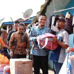 Pemerintah Kabupaten Muba bergerak cepat menyalurkan bantuan logistik kepada korban kebakaran rumah yang terjadi di Jalan samping Masjid Jami’ Anur, RT 13 RW 06, Kelurahan Serasan Jaya, Kecamatan Sekayu, Kamis (21/5/2026). Foto: Kominfo Muba.