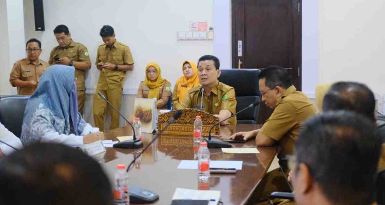 Kunjungan Tim Badan Pengawasan Keuangan dan Pembangunan (BPKP) Perwakilan Provinsi Sumatera Selatan dalam agenda Entry Meeting Evaluasi Program Makan Bergizi Gratis (MBG) Triwulan II Tahun 2026 pada Satuan Pelayanan Pemenuhan Gizi (SPPG) Karang Waru, Kecamatan Lawang Wetan, Senin (18/5/2026). Foto: Kominfo Muba.