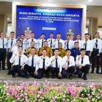 Bupati Muba, HM Toha bersama para siswa yang diberangkatkan ke PPSDM Migas Cepu. Kegiatan bertempat di Guest House Griya Bumi Serasan Sekate, Senin (4/5/2026). Foto: Kominfo Muba.