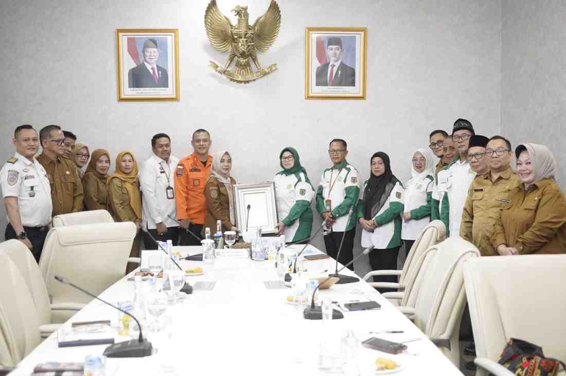 Tim Pembina Kabupaten Musi Banyuasin Sehat menggelar Rapat Koordinasi di Ruang Rapat Guest House Griya Bumi Serasan Sekate, Selasa (19/5/2026). Rakor membahas persiapan dan optimalisasi data untuk penilaian Kabupaten Kota Sehat. Foto: Kominfo Muba.