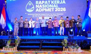 Bupati Musi Banyuasin, HM Toha Tohet, SH menghadiri Rapat Kerja Nasional (Rakernas) I Tahun 2026 Asosiasi Daerah Penghasil Migas dan Energi Terbarukan (ADPMET) di Ballroom Swiss-Belhotel Jambi, Kamis (7/5/2026). Foto: Kominfo Muba.
