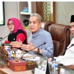 Ketua DPRD Sumsel, Andie Dinialdie, SE, MM, Ketua Komisi IV DPRD Sumsel, Yansuri dan anggota Komisi IV rapat dengar pendapat tentang dampak pembangunan jalan tol Palembang-Betung, Senin (11/5/2026). Foto: IG Humas DPRD Sumsel.