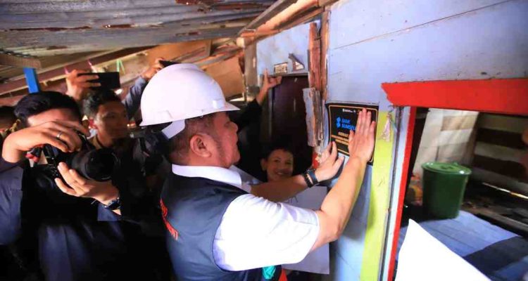 Gubernur Sumsel, Herman Deru saat meluncurkan Gerakan Rutilahu di Kelurahan 11 Ulu, Kecamatan Seberang Ulu II, Selasa (5/5/2026) pagi Foto: Humas Pemprov Sumsel.