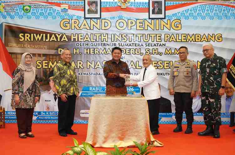 Gubernur Sumsel, Herman Deru hadir membuka Grand Opening dan Seminar Nasional Sriwijaya Health Institute (SHI) di Ballroom Hotel Harper Palembang, Rabu (24/6/2026). Foto: Humas Pemprov Sumsel.