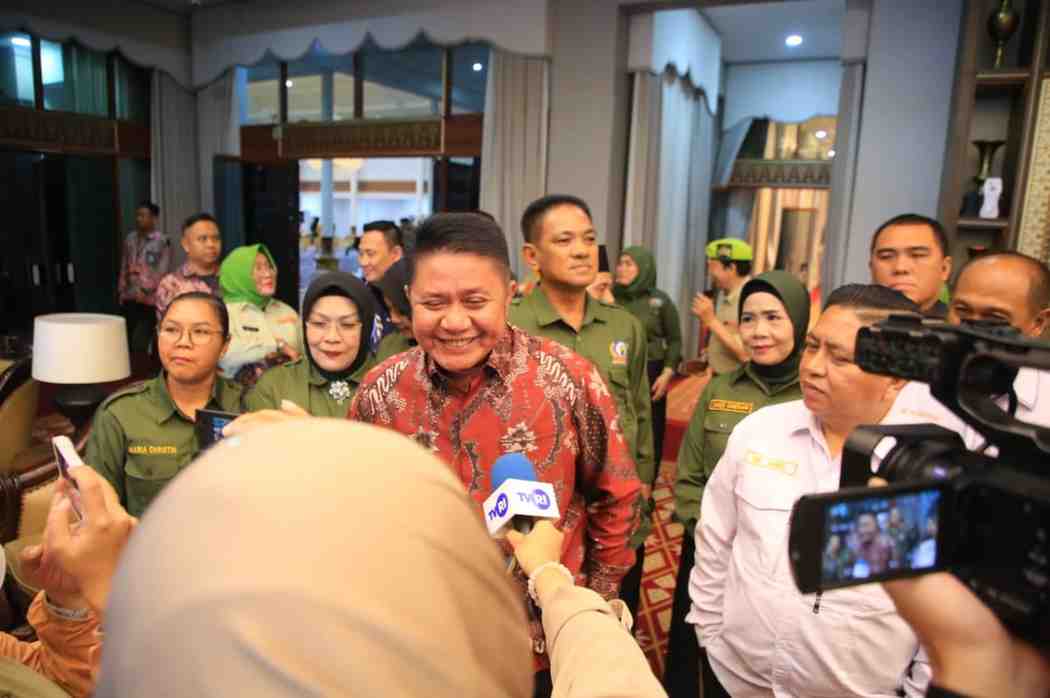 Gubernur Sumsel, Herman Deru saat menghadiri pelantikan dan pengukuhan Pengurus HMTN MP Dewan Pimpinan Wilayah (DPW) Provinsi Sumsel serta Dewan Pimpinan Daerah (DPD) kabupaten/kota se-Sumsel periode 2026–2031 di Griya Agung Palembang, Minggu (20/6/2026) sore. Foto: Humas Pemprov Sumsel.