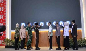 Walikota Palembang, Drs. Ratu Dewa, MSi menghadiri puncak peringatan Hari Ulang Tahun (HUT) Rumah Sakit Umum Daerah (RSUD) Bari yang ke-31. Momentum bahagia ini dilaksanakan dalam satu rangkaian dengan peringatan HUT Kota Palembang yang ke-1343, Rabu (10/6/2026). Foto: Kominfo Palembang.