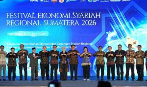 ekonomi Gubernur Sumsel, Herman Deru saat menghadiri pembukaan Festival Ekonomi Syariah (FESyar) Regional Sumatera 2026 yang berlangsung di Palembang Sport and Convention Center (PSCC), Jumat (5/6/2026). Foto: Humas Pemprov Sumsel.