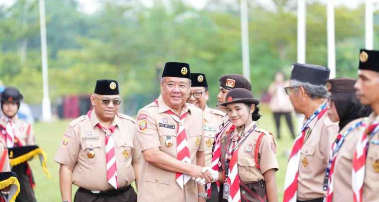 Wakil Gubernur Sumatera Selatan (Sumsel) H. Cik Ujang saat usai membuka Jambore Daerah (Jamda) IX Gerakan Pramuka Sumsel Tahun 2026 yang diselenggarakan Kwartir Daerah (Kwarda) Gerakan Pramuka Sumsel di lapangan Utama Bumi Perkemahan Gandus, Palembang, Kamis (18/6/2026). Foto: Humas Pemprov Sumsel.