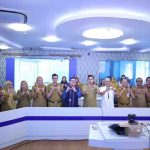 Asisten II Setda Kota Palembang, Isnaini Madani bersama pihak BPJS Palembang meliris tentang inflasi, Selasa (2/6/2026). Foto: Komifo Palembang.