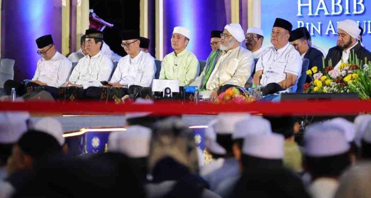 Walikota Palembang, Ratu Dewa hadiri kegiatan Tabligh Akbar bersama Habib Syech Bin Abdul Qadir Assegaf yang digelar di PSCC Palembang, Jumat (5/6/2026). Foto: Kominfo Palembang.