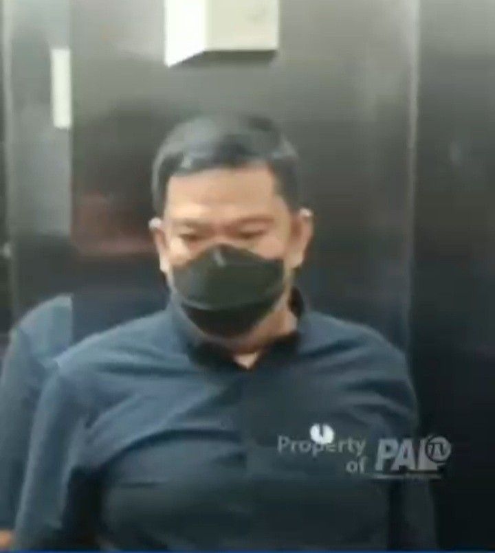Oknum Wabup PALI, IT saat dibawa ke gedung Kejaksaan Tinggi Sumsel. Foto: Tiktik PalTV