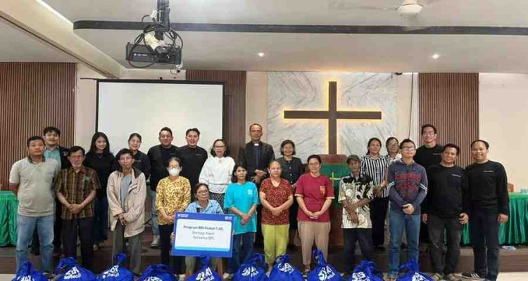 PT Bank Rakyat Indonesia (Persero) Tbk melalui BRI Region 4 Palembang menyalurkan bantuan paket sembako ke enam gereja di wilayah Palembang dan Sumatera Bagian Selatan (Sumbagsel) pada Sabtu (4/7/2026). Foto: IST
