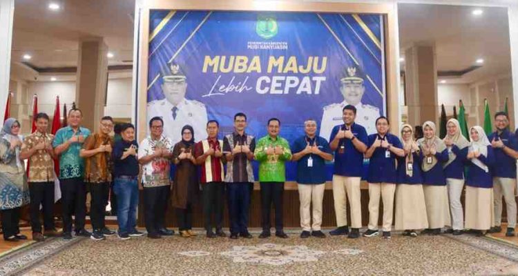 Wabup Muba, Rohman menerima kunjungan jajaran Deputi Direksi Wilayah III BPJS Kesehatan dalam sebuah agenda audiensi dan silaturahmi formal yang berlangsung di Guest House Griya Bumi Serasan Sekate, Kamis (30/7/2026). Foto: Kominfo Muba.