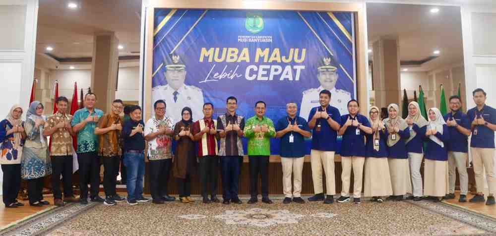 Wabup Muba, Rohman menerima kunjungan jajaran Deputi Direksi Wilayah III BPJS Kesehatan dalam sebuah agenda audiensi dan silaturahmi formal yang berlangsung di Guest House Griya Bumi Serasan Sekate, Kamis (30/7/2026). Foto: Kominfo Muba.