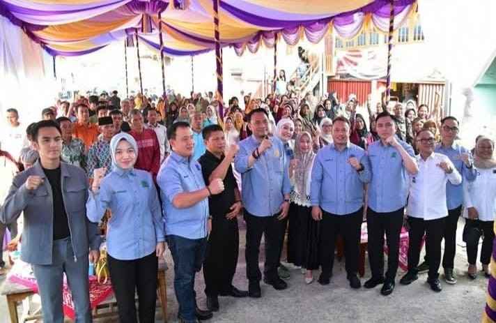 Pimpinan dan anggota DPRD Sumsel Dapil v saat reses di OKU Selatan. Foto: Humas DPRD Sumsel.