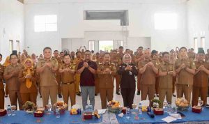 Wakil Bupati Musi Banyuasin Kyai Abdur Rohman Husen membuka sosialisasi Program Keluarga Maju (PKM) Tahun Anggaran 2026 pada program pengembangan UMKM di gedung serbaguna Kecamatan Sungai Lilin, Senin (27/7/2026). Foto: Kominfo Muba.