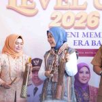 Febrita Lustia saat membuka Pelatihan Seni Membatik Era Baru, hasil kerja sama Dekranasda Sumsel dengan Dinas Pemuda dan Olahraga (Dispora) Provinsi Sumatera Selatan, Selasa (14/7/2026). Foto: Humas Pemprov Sumsel.