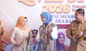 batik1 Febrita Lustia saat membuka Pelatihan Seni Membatik Era Baru, hasil kerja sama Dekranasda Sumsel dengan Dinas Pemuda dan Olahraga (Dispora) Provinsi Sumatera Selatan, Selasa (14/7/2026). Foto: Humas Pemprov Sumsel.